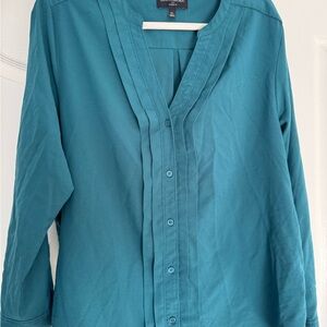 Banana Republic Green Buttoned Blouse with Mandarin Collar